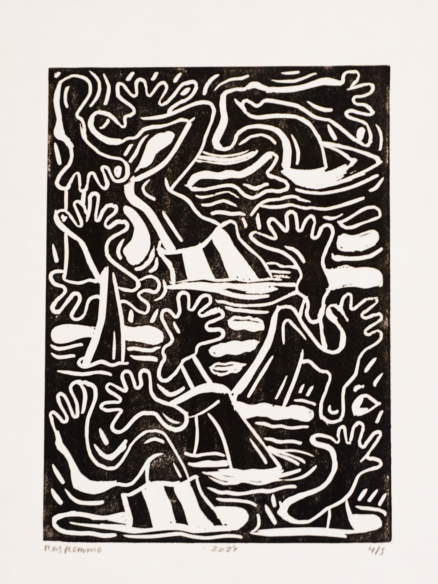 sort linoleumstryk af mennesker der bader på hvid baggrund